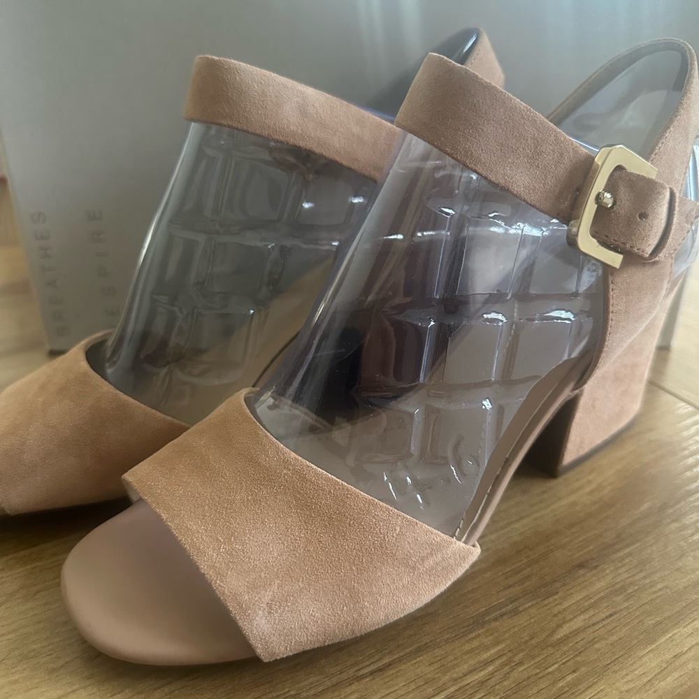 Geox Tan Heels with Chunky Block Design